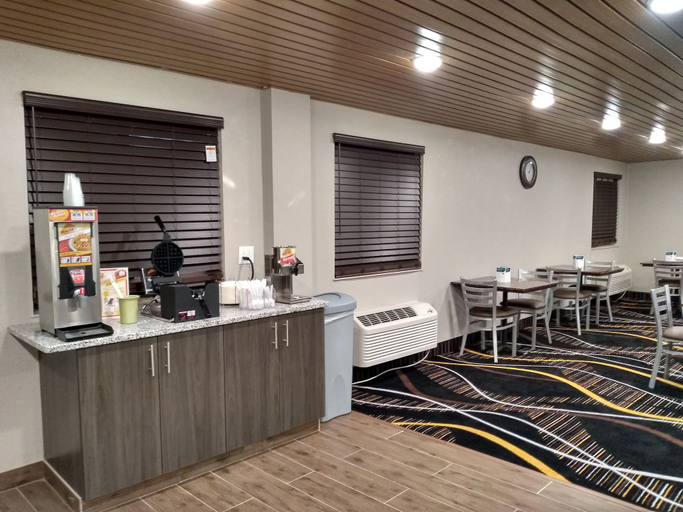 Food & Drinks 5, AmericInn by Wyndham Madison WI, Dane