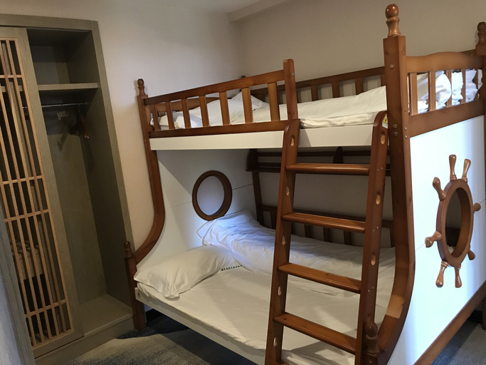 Bedroom 3, Metropolis Golf Hot Spring Hotel, Kunming