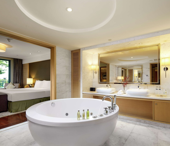 Bathroom 5, Hilton Guangzhou Science City, Guangzhou