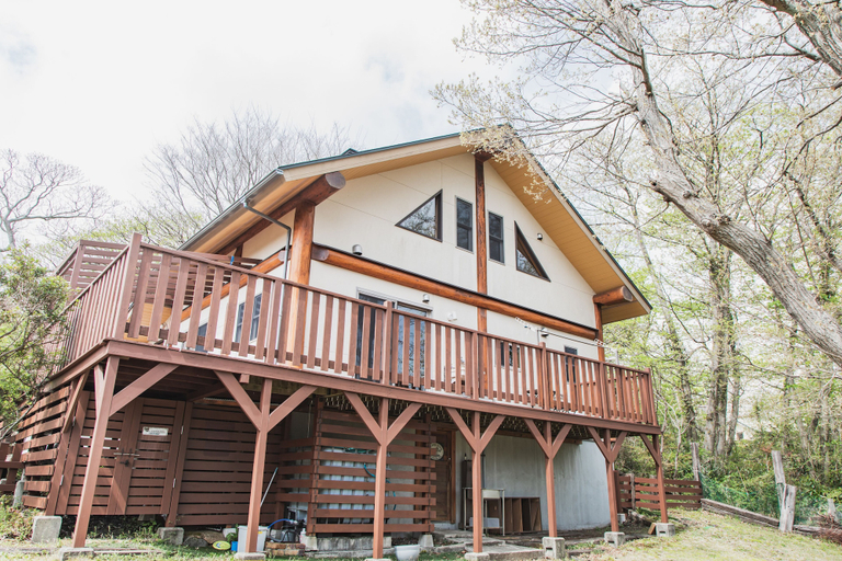 Exterior & Views 2, Izu House Luxury Log with Cozy Fireplace, Itō