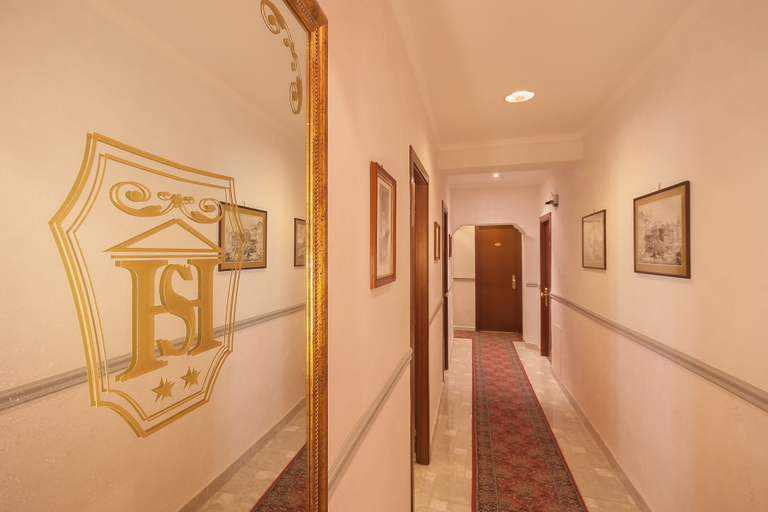 Others 5, Hotel Silla, Roma