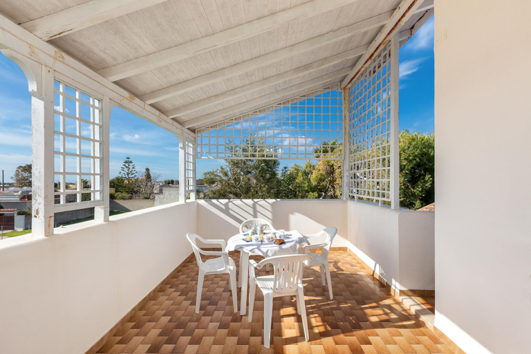 Others 5, 1807 Villa Iolanda, Lecce