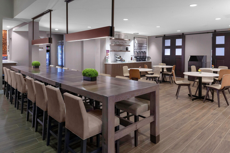 Food & Drinks 5, Residence Inn by Marriott St. Louis West County, Saint Louis
