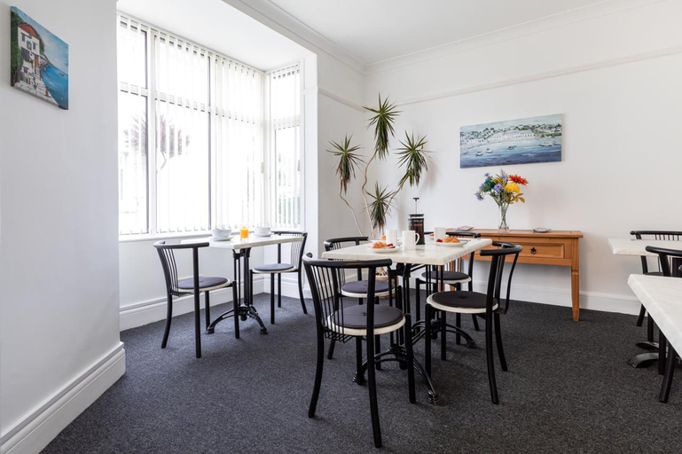 Food & Drinks 4, Oasis House, Cornwall