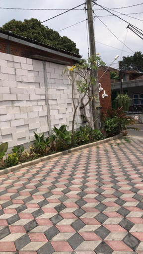 Others 5, Villa Bintang, Malang