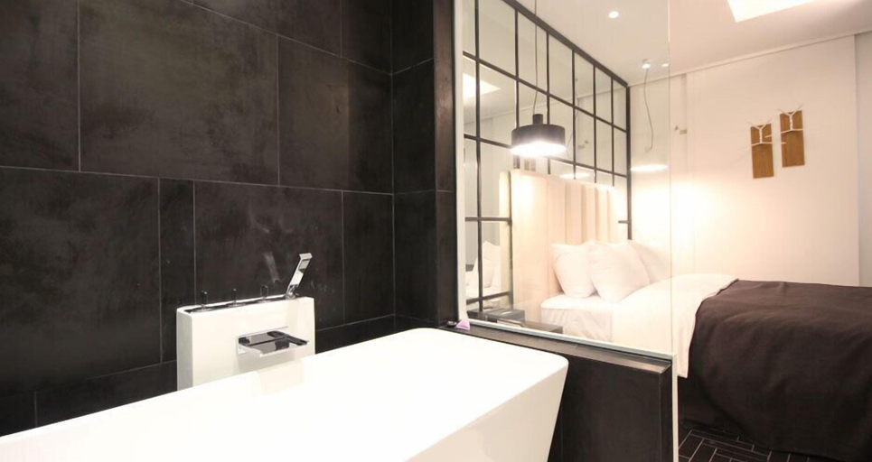 Bedroom 5, Club Hotel, Haeundae