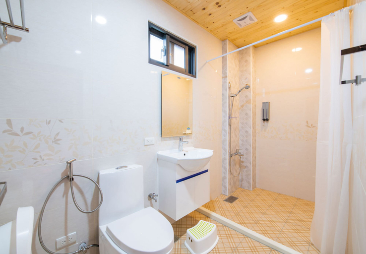 Bathroom 3, Moonlight Fengqing Homestay, Hualien