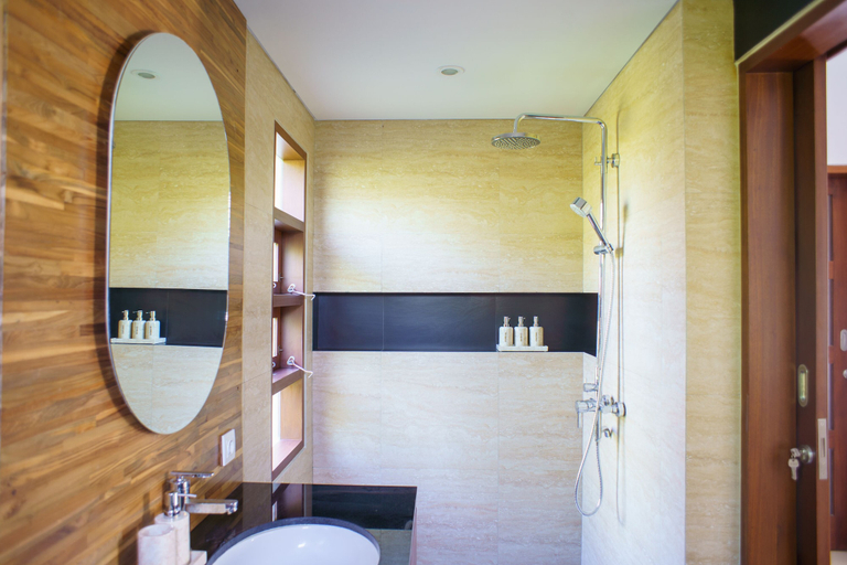 Bathroom 4, Rapuan Cili Villa by Ilys Collection, Gianyar