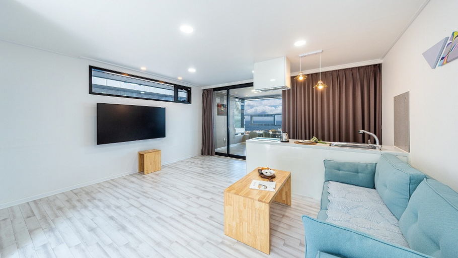 Others 5, Present Poolvilla, Pohang
