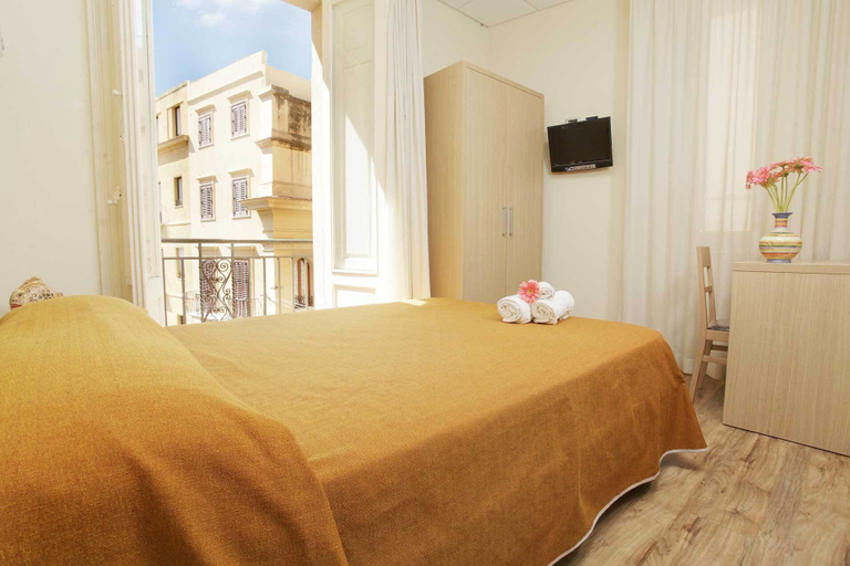 Bedroom 4, Albergo Maccotta, Trapani