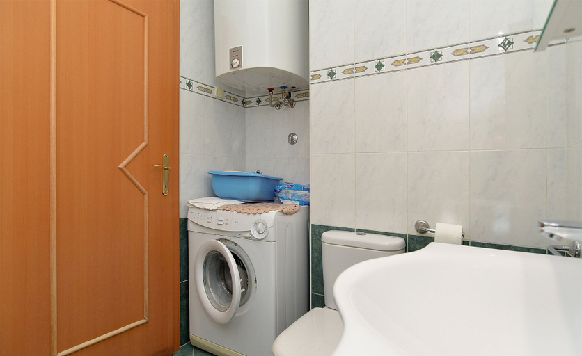 Bathroom 3, Apartment 1910, Pula