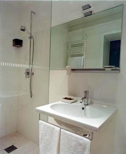Bathroom, Palazzo Soderini, Venezia