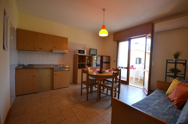 Others 5, Villa Lucia, Udine