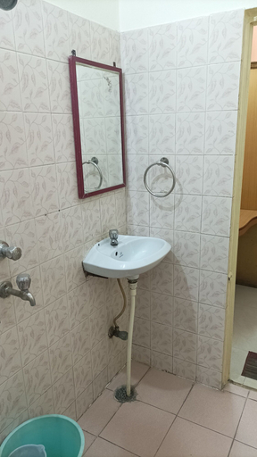 Bathroom 3, Hotel Siddharth, Dehradun