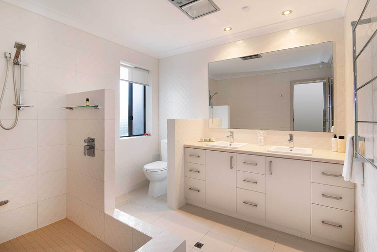 Bathroom, Gifford Getaway, Busselton
