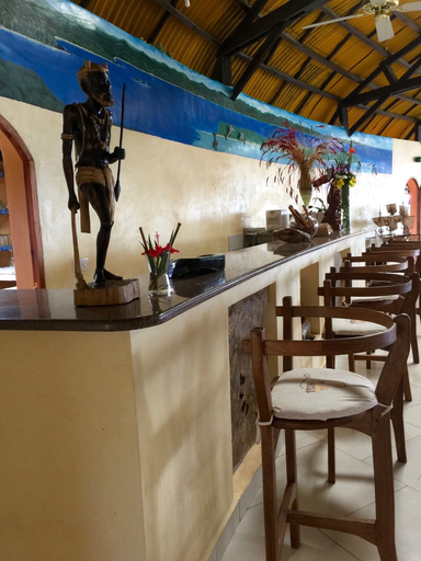 Food & Drinks 5, Oasis Lodge, Analanjirofo