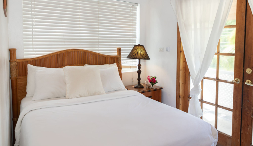 Bedroom 4, Tingum Village Hotel