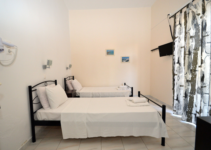 Bedroom 3, Koukounari Rooms, Attica