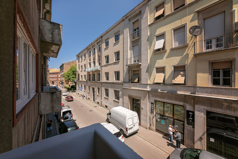 Others 5, Preziosa, Pula