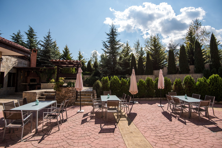 Food & Drinks 4, Orbilux, Bansko
