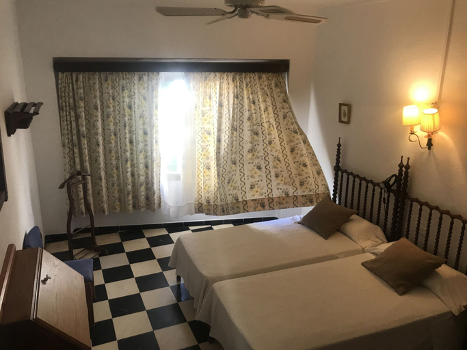Bedroom 2, Hostal Ca's Bombu, Baleares