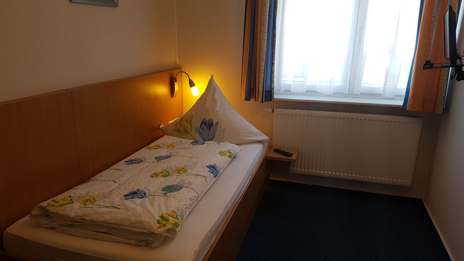 Bedroom 4, Hotel Alte Post, Ortenaukreis