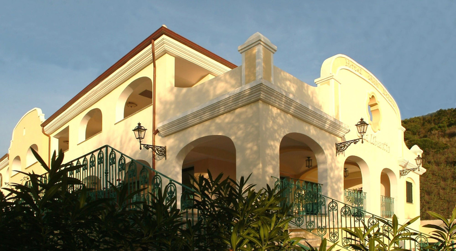 Exterior & Views 2, Residence Cala Liberotto, Nuoro