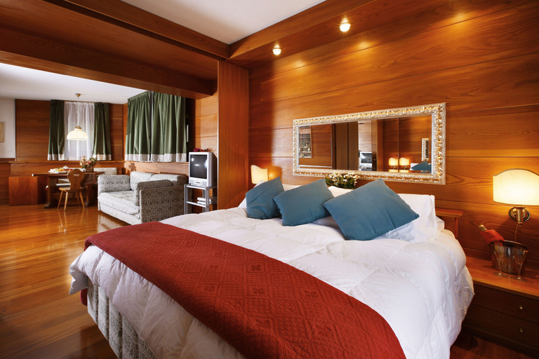 Bedroom 3, Hotel Mirage, Belluno