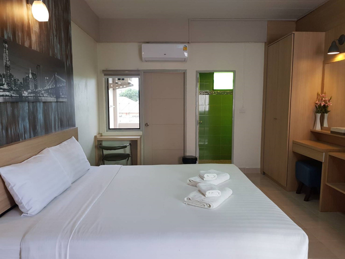 Bedroom 5, Blue Bed Pattaya SHA by Zuzu, Pattaya