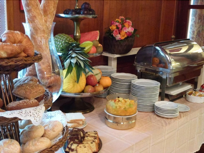 Food & Drinks 6