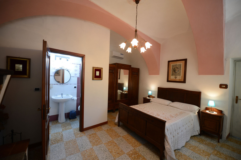 Bedroom 2, B&B Selisa, Cuneo