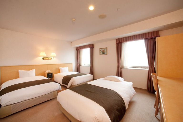 Bedroom 3, Yamagata Kokusai Hotel, Yamagata