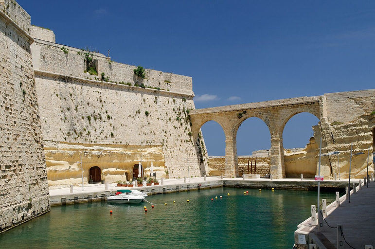 Sport & Beauty, Fort St Angelo Mansions, Harbour Views Apartment
