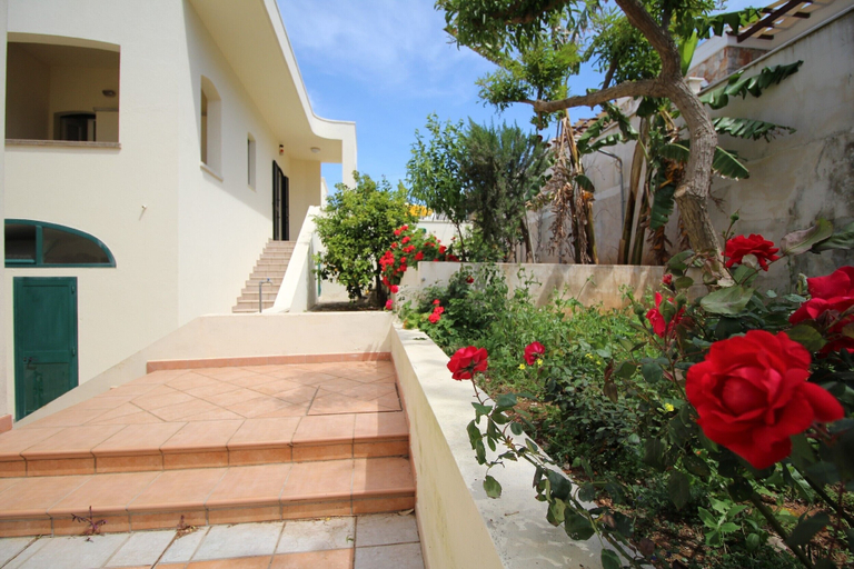 Others 5, Alfa Ma Beach Front, Lecce