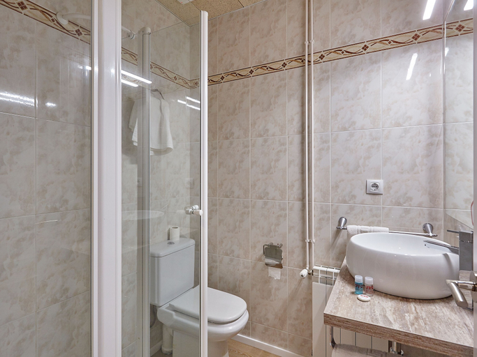 Bathroom 4, Hostal Nobadis, Lleida