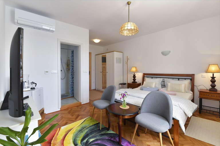 Others 5, Harmony Room Hvar, Hvar