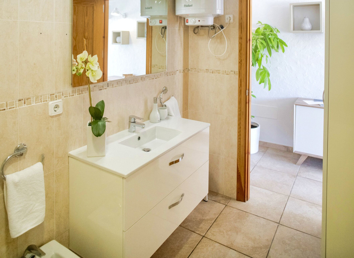 Bathroom 4, El Lago Dorado, Baleares
