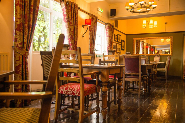 Food & Drinks 4, Twelve Knights, Neath Port Talbot