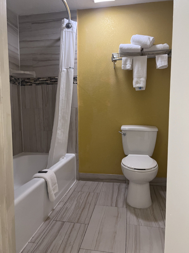 Bathroom 4, Super 8 by Wyndham Ft Stockton, Pecos