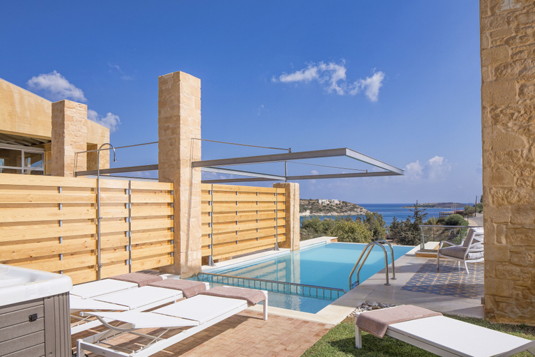 Sport & Beauty 1, Olea Villas - Infinity Pool, Hot Tub, Sea Views, Crete