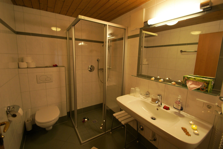 Bathroom 3, Hotel Bachmayerhof, Schwaz