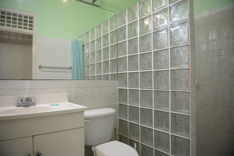 Bathroom 3, Fisherman's Point Apartments