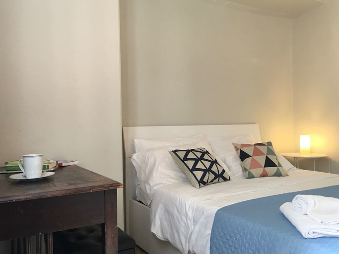 Room 4, Helios, Florence
