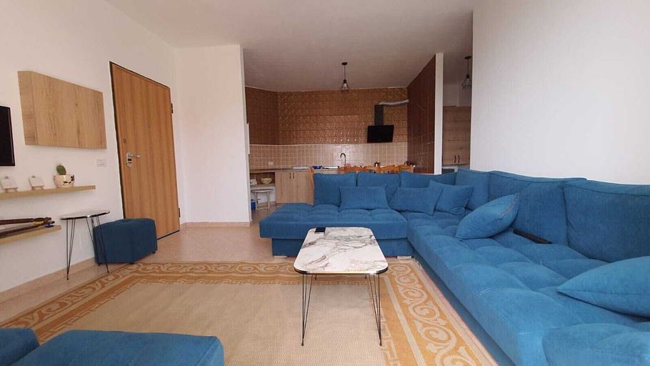 Others 3, Real Hotel, Durrësit