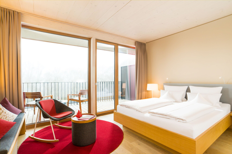 Bedroom 3, Hotel Bora HotSpaResort, Konstanz
