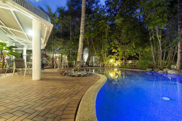 Sport & Beauty 4, Port Douglas Outrigger Holiday Apartments, Douglas