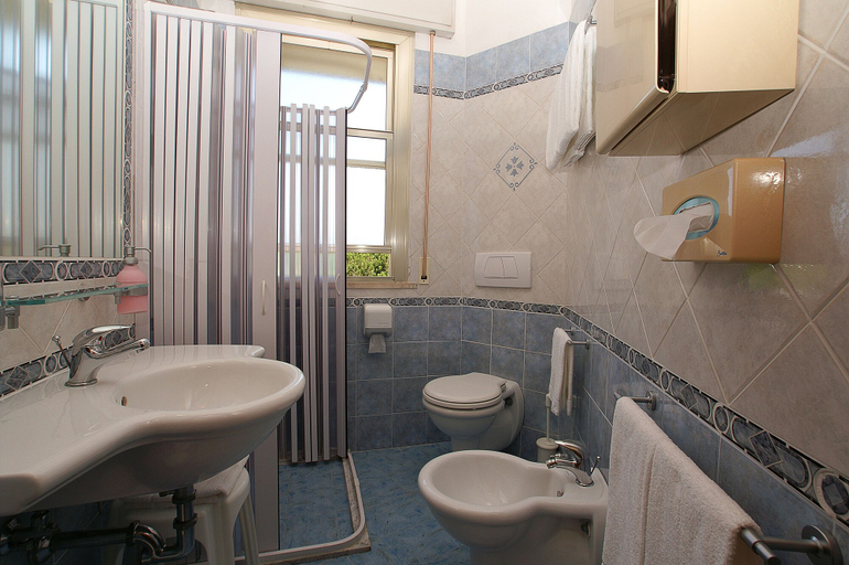 Bathroom, Hotel Antares, Ravenna