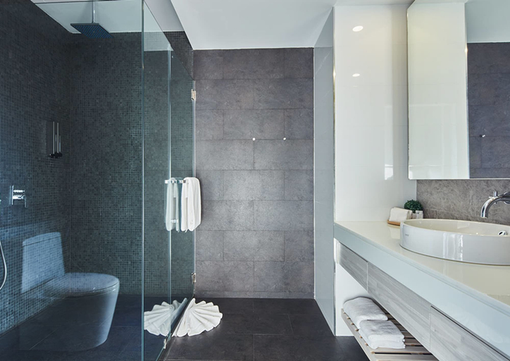 Bathroom 4, Serenity Hotel Spa & Onsen, Kabin Buri
