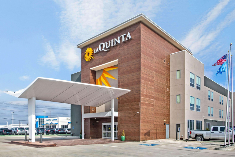 Exterior & Views 2, La Quinta Inn & Suites by Wyndham Ponca City, Kay