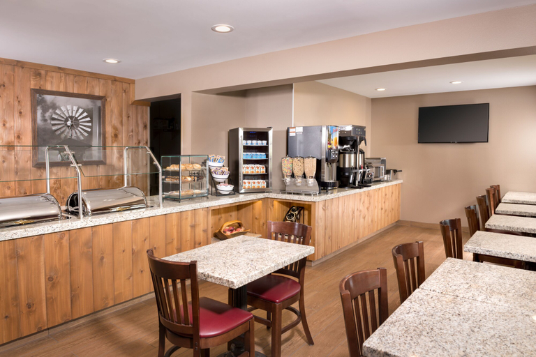 Food & Drinks 5, Ayres Lodge Alpine, San Diego